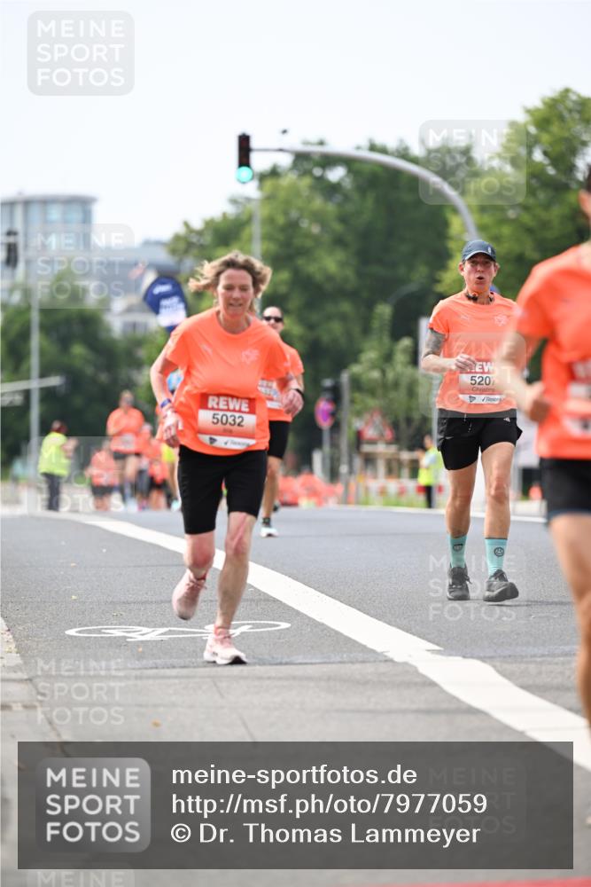 15.06.2025 - REWE Women's Run Dr. Thomas Lammeyer http://msf.ph/oto/7977059 15.06.2025 10:42:15 Laufen 520, 5032 meine-sportfotos.de