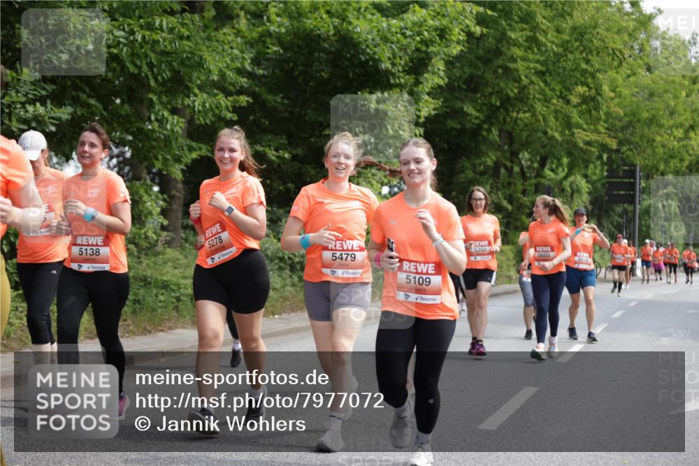 15.06.2025 - REWE Women's Run Jannik Wohlers http://msf.ph/oto/7977072 15.06.2025 10:11:53 Laufen 5138, 5278, 5479, 5350, 5603, 5014, 5109 meine-sportfotos.de