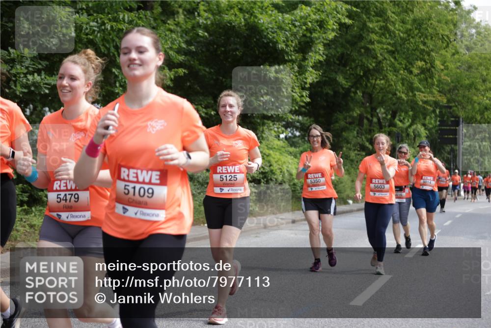 15.06.2025 - REWE Women's Run Jannik Wohlers http://msf.ph/oto/7977113 15.06.2025 10:11:54 Laufen 5125, 5479, 5109, 5350, 5603, 5016, 5014 meine-sportfotos.de