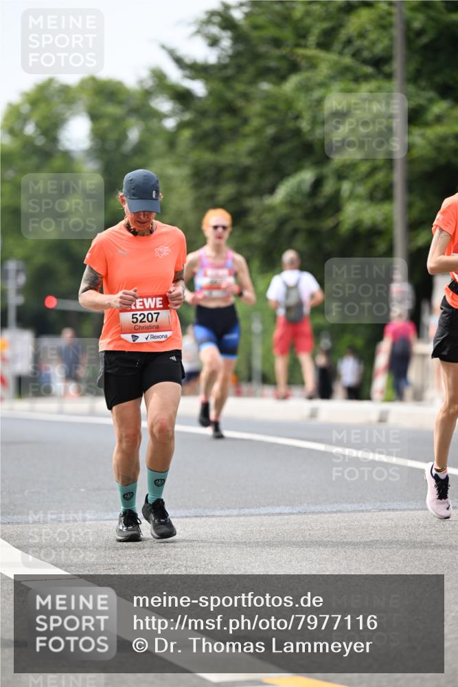 15.06.2025 - REWE Women's Run Dr. Thomas Lammeyer http://msf.ph/oto/7977116 15.06.2025 10:42:17 Laufen 5207 meine-sportfotos.de