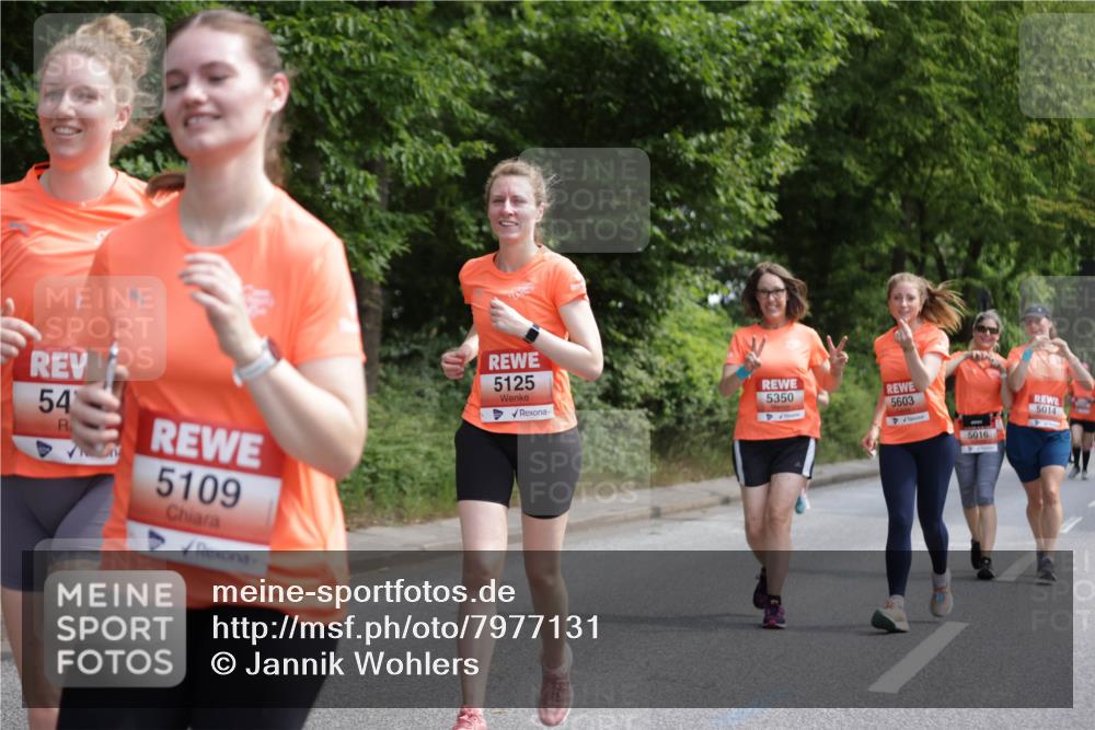 15.06.2025 - REWE Women's Run Jannik Wohlers http://msf.ph/oto/7977131 15.06.2025 10:11:54 Laufen 54, 5109, 5125, 5350, 5603, 5014, 5016 meine-sportfotos.de