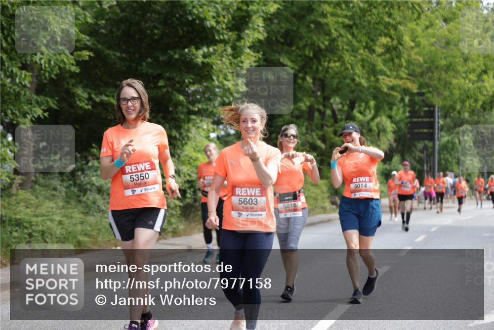 15.06.2025 - REWE Women's Run Jannik Wohlers http://msf.ph/oto/7977158 15.06.2025 10:11:56 Laufen 5350, 5603, 5016, 5014 meine-sportfotos.de