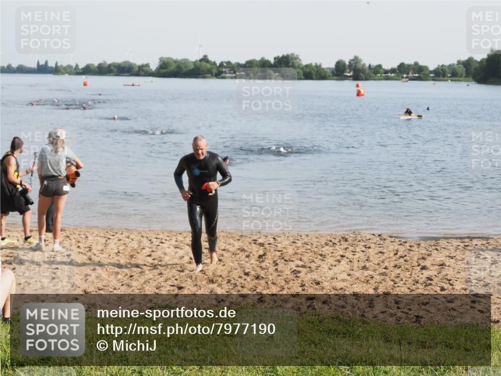 21.06.2025 - 27. Vierlanden-Triathlon MichiJ http://msf.ph/oto/7977190 15.06.2026 08:44:20 Schwimmen 130, 173, 174 meine-sportfotos.de