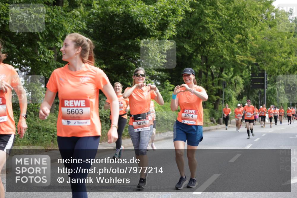 15.06.2025 - REWE Women's Run Jannik Wohlers http://msf.ph/oto/7977214 15.06.2025 10:11:57 Laufen 5603, 5016, 5014 meine-sportfotos.de