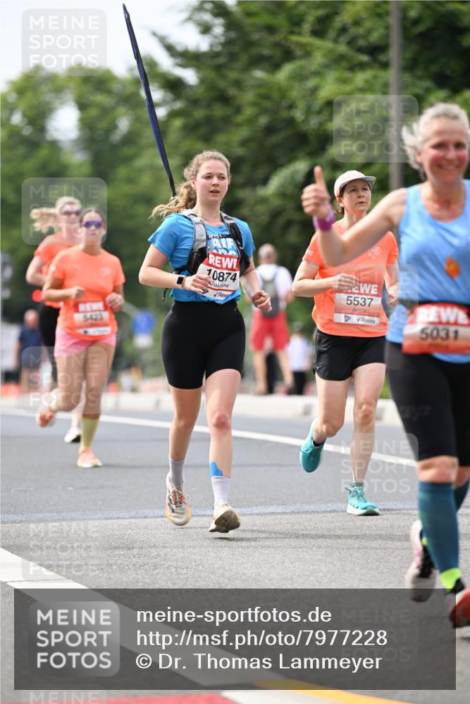 15.06.2025 - REWE Women's Run Dr. Thomas Lammeyer http://msf.ph/oto/7977228 15.06.2025 10:42:25 Laufen 5422, 5537, 5031 meine-sportfotos.de