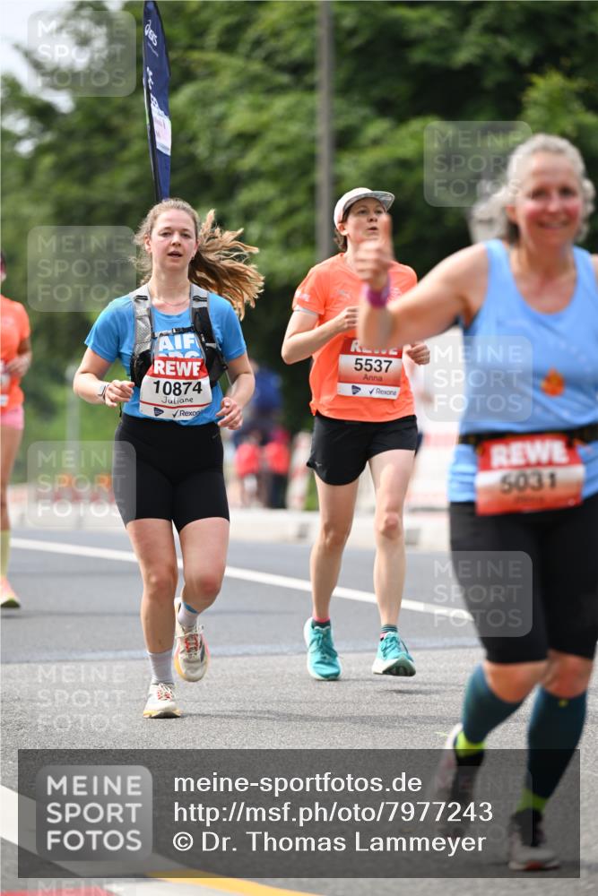 15.06.2025 - REWE Women's Run Dr. Thomas Lammeyer http://msf.ph/oto/7977243 15.06.2025 10:42:26 Laufen 10874, 5537, 5031 meine-sportfotos.de