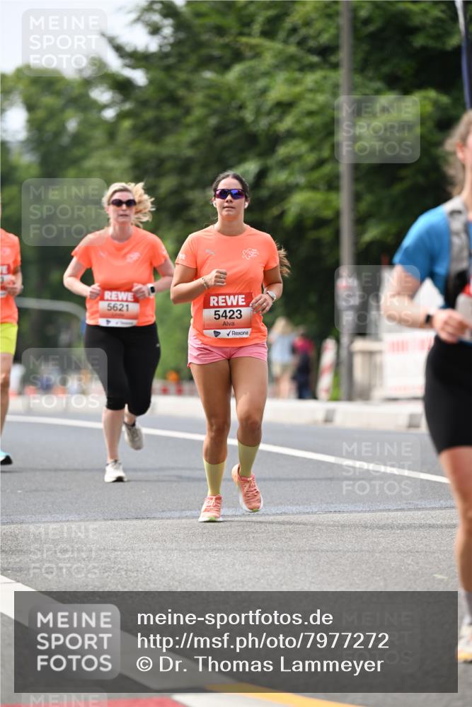 15.06.2025 - REWE Women's Run Dr. Thomas Lammeyer http://msf.ph/oto/7977272 15.06.2025 10:42:27 Laufen 5621, 5423 meine-sportfotos.de