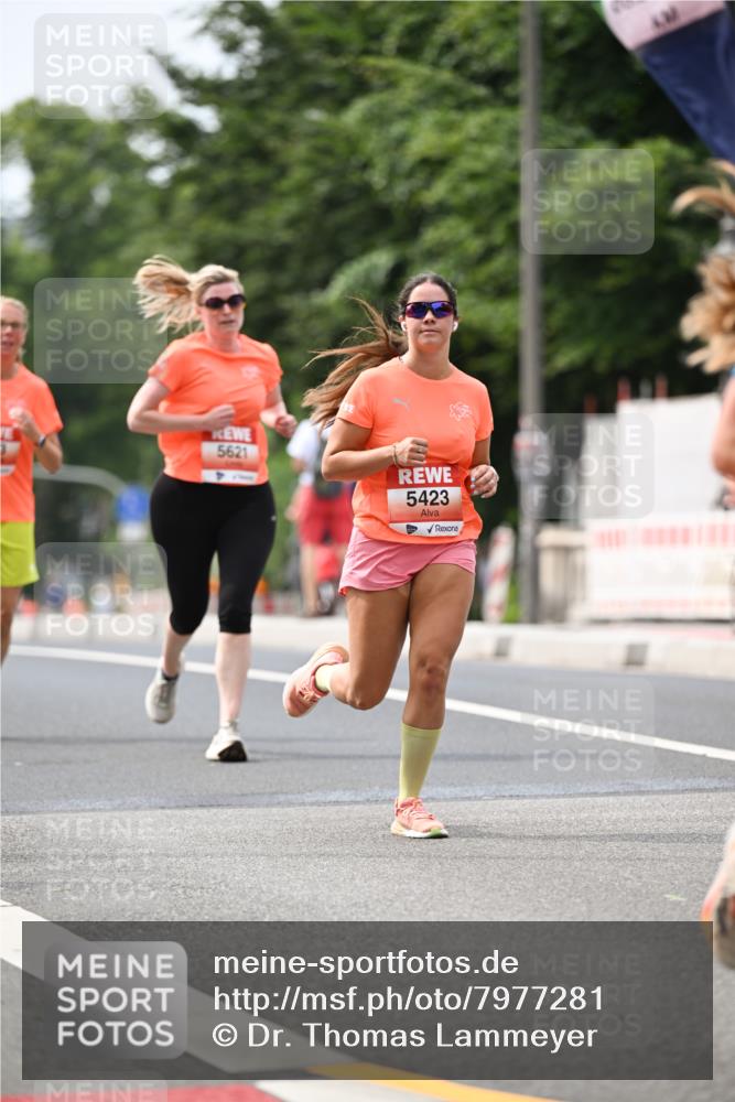 15.06.2025 - REWE Women's Run Dr. Thomas Lammeyer http://msf.ph/oto/7977281 15.06.2025 10:42:27 Laufen 5621, 5423 meine-sportfotos.de