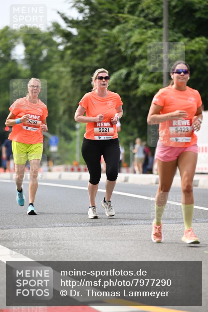 15.06.2025 - REWE Women's Run Dr. Thomas Lammeyer http://msf.ph/oto/7977290 15.06.2025 10:42:28 Laufen 5263, 5621, 5423 meine-sportfotos.de