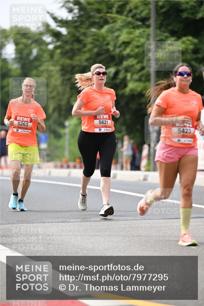 15.06.2025 - REWE Women's Run Dr. Thomas Lammeyer http://msf.ph/oto/7977295 15.06.2025 10:42:28 Laufen 5263, 5621, 5423 meine-sportfotos.de