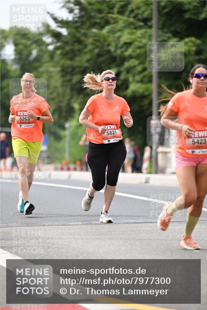 15.06.2025 - REWE Women's Run Dr. Thomas Lammeyer http://msf.ph/oto/7977300 15.06.2025 10:42:28 Laufen 5263, 5621 meine-sportfotos.de