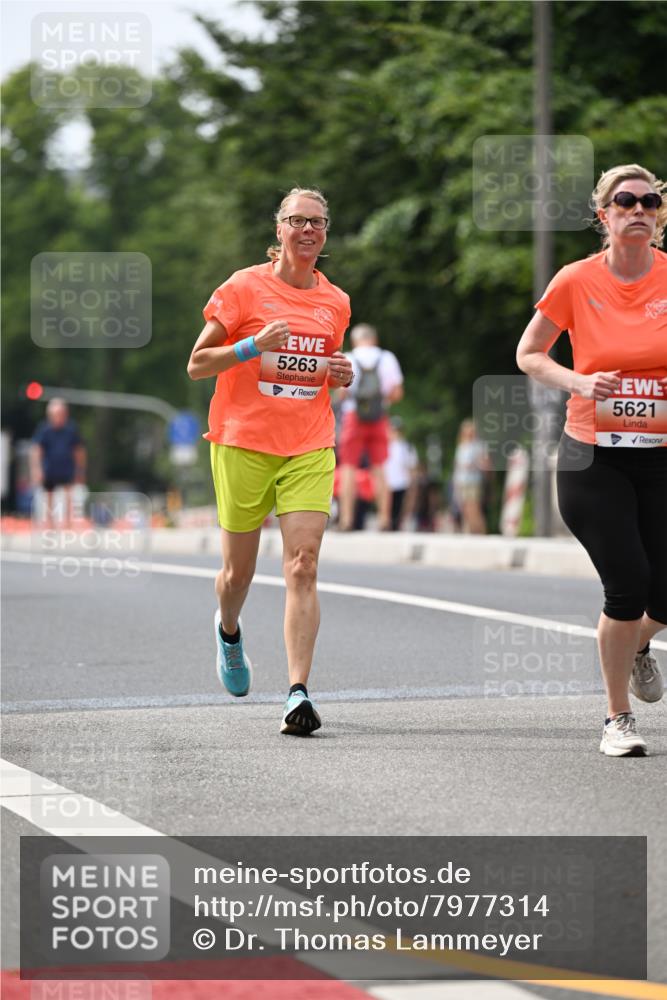 15.06.2025 - REWE Women's Run Dr. Thomas Lammeyer http://msf.ph/oto/7977314 15.06.2025 10:42:29 Laufen 5263, 5621 meine-sportfotos.de