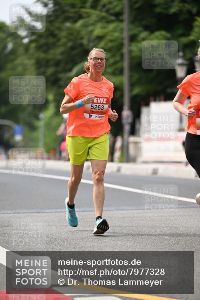 15.06.2025 - REWE Women's Run Dr. Thomas Lammeyer http://msf.ph/oto/7977328 15.06.2025 10:42:30 Laufen 5263 meine-sportfotos.de