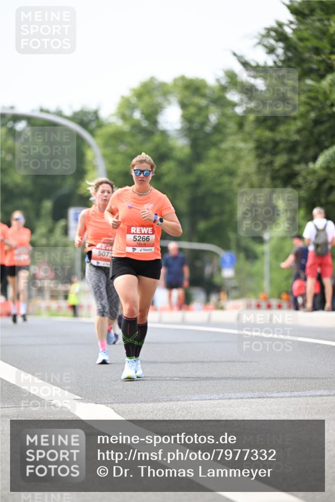 15.06.2025 - REWE Women's Run Dr. Thomas Lammeyer http://msf.ph/oto/7977332 15.06.2025 10:42:32 Laufen 5266 meine-sportfotos.de