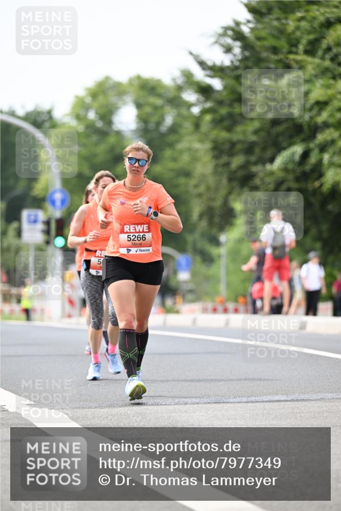 15.06.2025 - REWE Women's Run Dr. Thomas Lammeyer http://msf.ph/oto/7977349 15.06.2025 10:42:32 Laufen 5266 meine-sportfotos.de