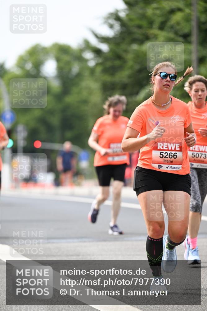 15.06.2025 - REWE Women's Run Dr. Thomas Lammeyer http://msf.ph/oto/7977390 15.06.2025 10:42:35 Laufen 5073, 5266 meine-sportfotos.de