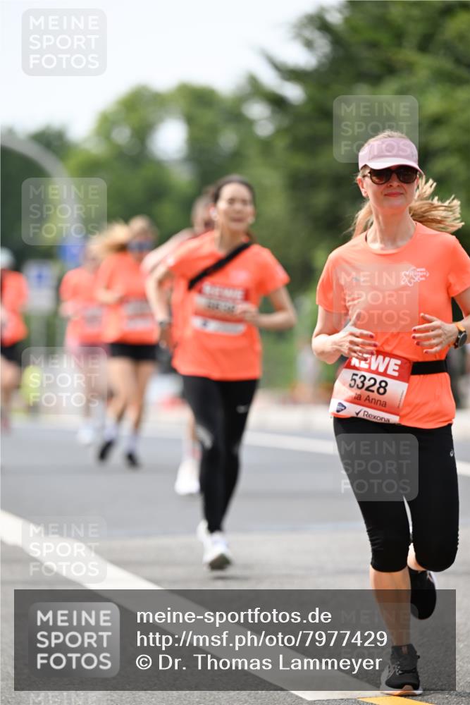 15.06.2025 - REWE Women's Run Dr. Thomas Lammeyer http://msf.ph/oto/7977429 15.06.2025 10:42:38 Laufen 5328 meine-sportfotos.de