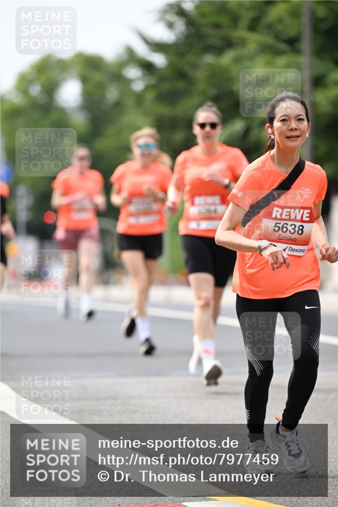 15.06.2025 - REWE Women's Run Dr. Thomas Lammeyer http://msf.ph/oto/7977459 15.06.2025 10:42:39 Laufen 5638 meine-sportfotos.de
