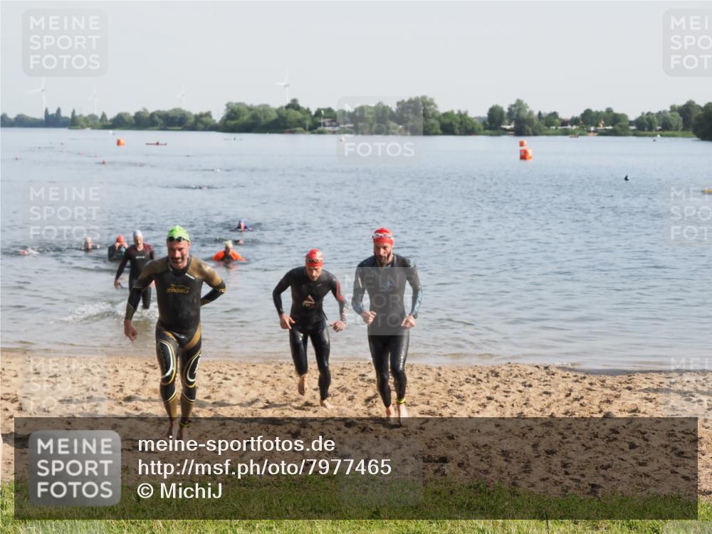 21.06.2025 - 27. Vierlanden-Triathlon MichiJ http://msf.ph/oto/7977465 15.06.2026 08:45:38 Schwimmen 104, 116, 125, 145 meine-sportfotos.de