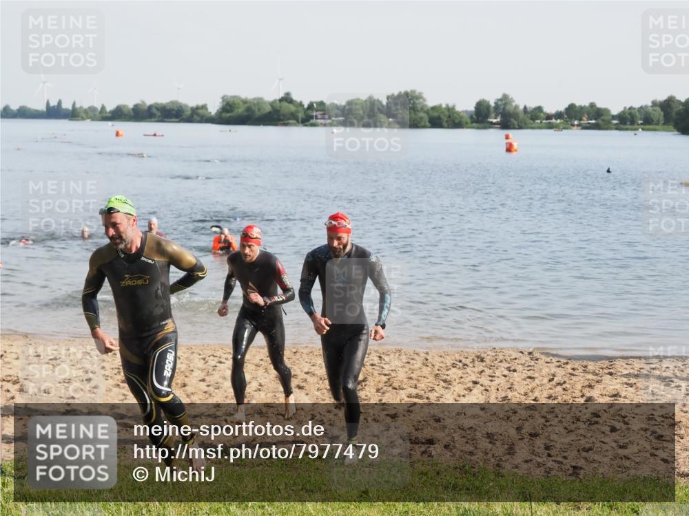 21.06.2025 - 27. Vierlanden-Triathlon MichiJ http://msf.ph/oto/7977479 15.06.2026 08:45:39 Schwimmen 104, 116, 125, 145 meine-sportfotos.de