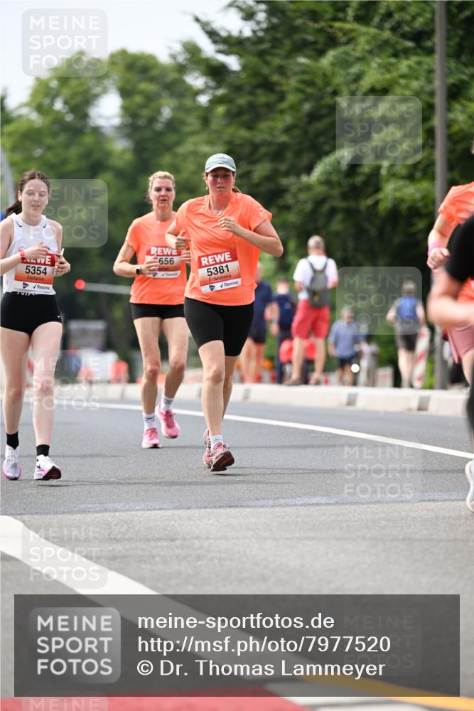 15.06.2025 - REWE Women's Run Dr. Thomas Lammeyer http://msf.ph/oto/7977520 15.06.2025 10:42:43 Laufen 5354, 656, 5381 meine-sportfotos.de
