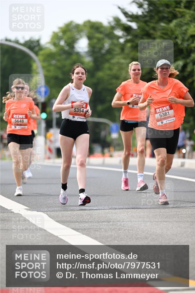 15.06.2025 - REWE Women's Run Dr. Thomas Lammeyer http://msf.ph/oto/7977531 15.06.2025 10:42:44 Laufen 5648, 5354, 5381 meine-sportfotos.de