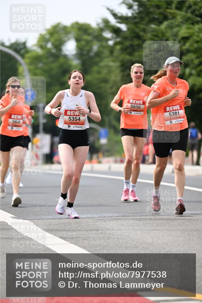 15.06.2025 - REWE Women's Run Dr. Thomas Lammeyer http://msf.ph/oto/7977538 15.06.2025 10:42:44 Laufen 5648, 5354, 5656, 5381 meine-sportfotos.de
