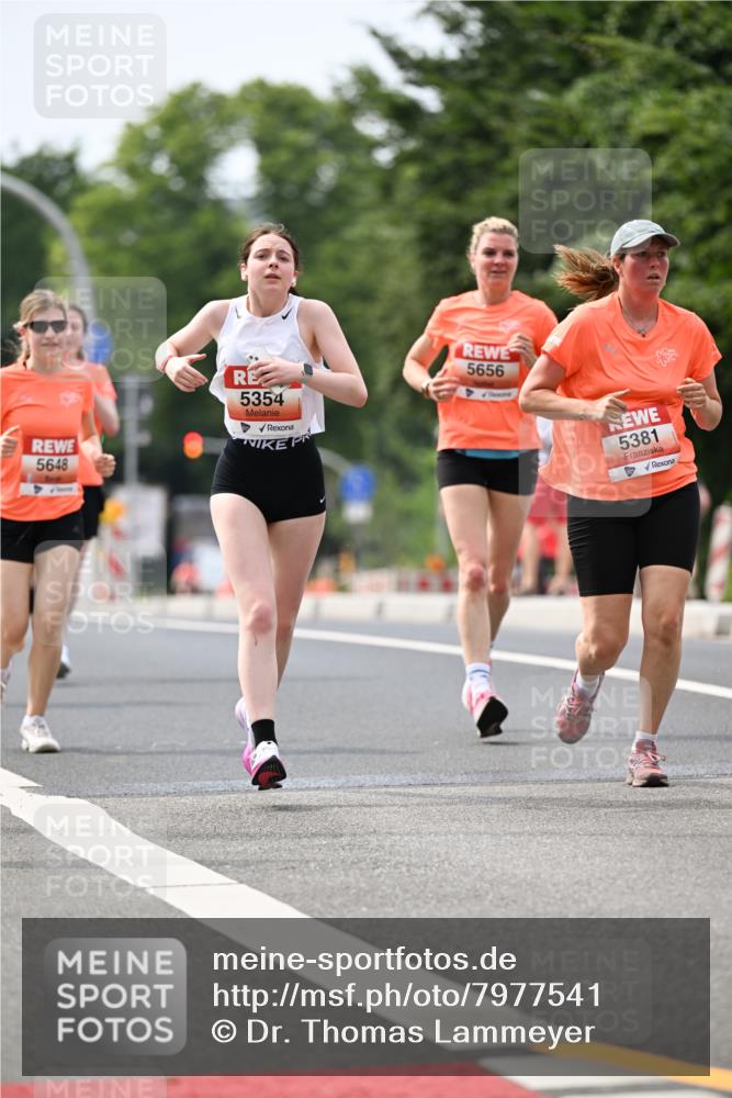 15.06.2025 - REWE Women's Run Dr. Thomas Lammeyer http://msf.ph/oto/7977541 15.06.2025 10:42:44 Laufen 5354, 5648, 5656, 5381 meine-sportfotos.de