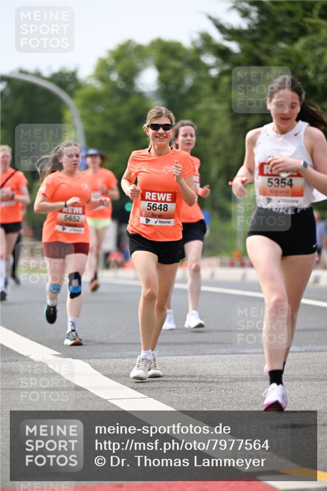 15.06.2025 - REWE Women's Run Dr. Thomas Lammeyer http://msf.ph/oto/7977564 15.06.2025 10:42:46 Laufen 5652, 5648, 5354 meine-sportfotos.de