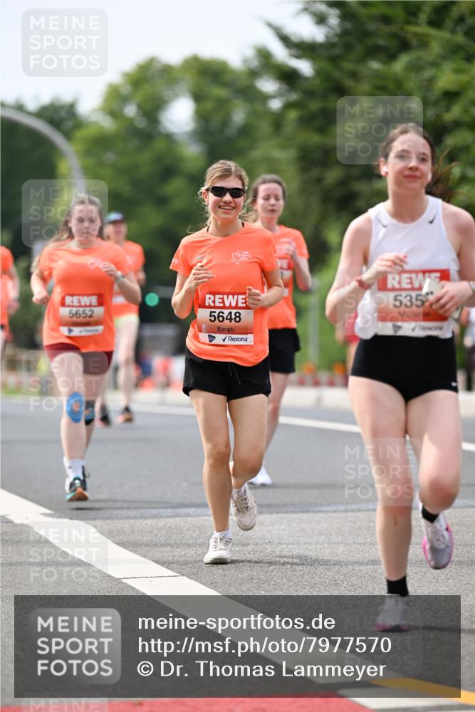 15.06.2025 - REWE Women's Run Dr. Thomas Lammeyer http://msf.ph/oto/7977570 15.06.2025 10:42:46 Laufen 5652, 5648, 535 meine-sportfotos.de