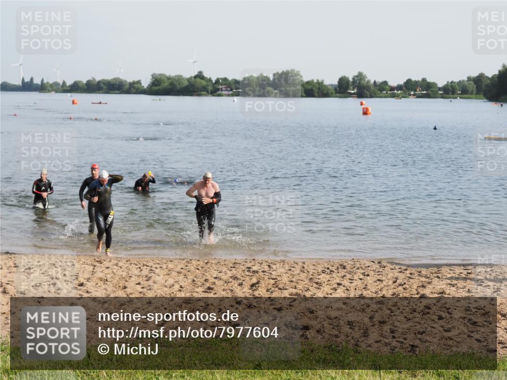 21.06.2025 - 27. Vierlanden-Triathlon MichiJ http://msf.ph/oto/7977604 15.06.2026 08:45:48 Schwimmen 13, 106, 125, 150 meine-sportfotos.de