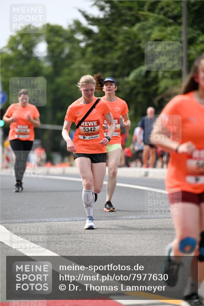 15.06.2025 - REWE Women's Run Dr. Thomas Lammeyer http://msf.ph/oto/7977630 15.06.2025 10:42:50 Laufen 5342 meine-sportfotos.de