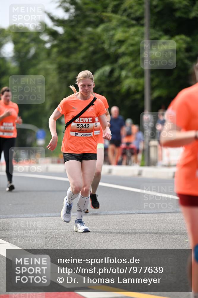 15.06.2025 - REWE Women's Run Dr. Thomas Lammeyer http://msf.ph/oto/7977639 15.06.2025 10:42:50 Laufen 5342 meine-sportfotos.de