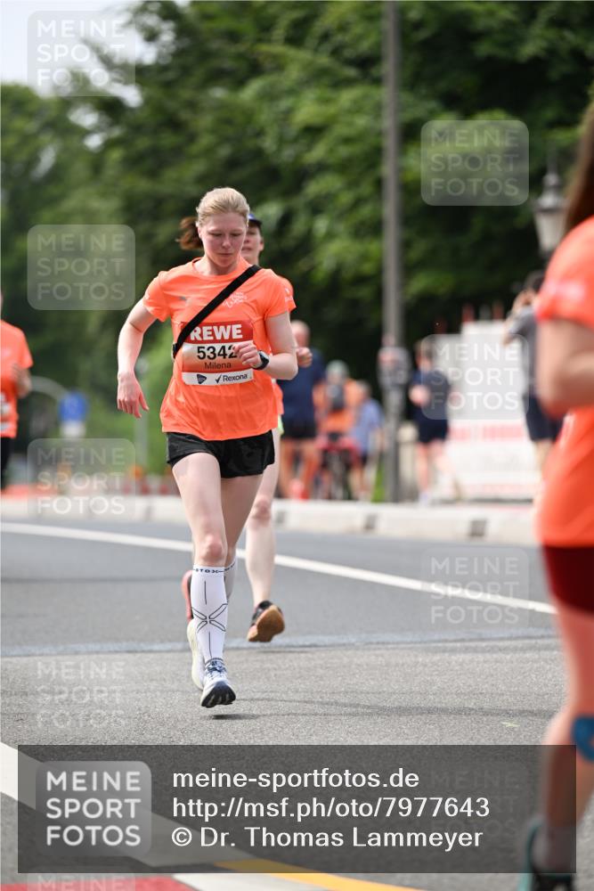 15.06.2025 - REWE Women's Run Dr. Thomas Lammeyer http://msf.ph/oto/7977643 15.06.2025 10:42:50 Laufen 5342 meine-sportfotos.de