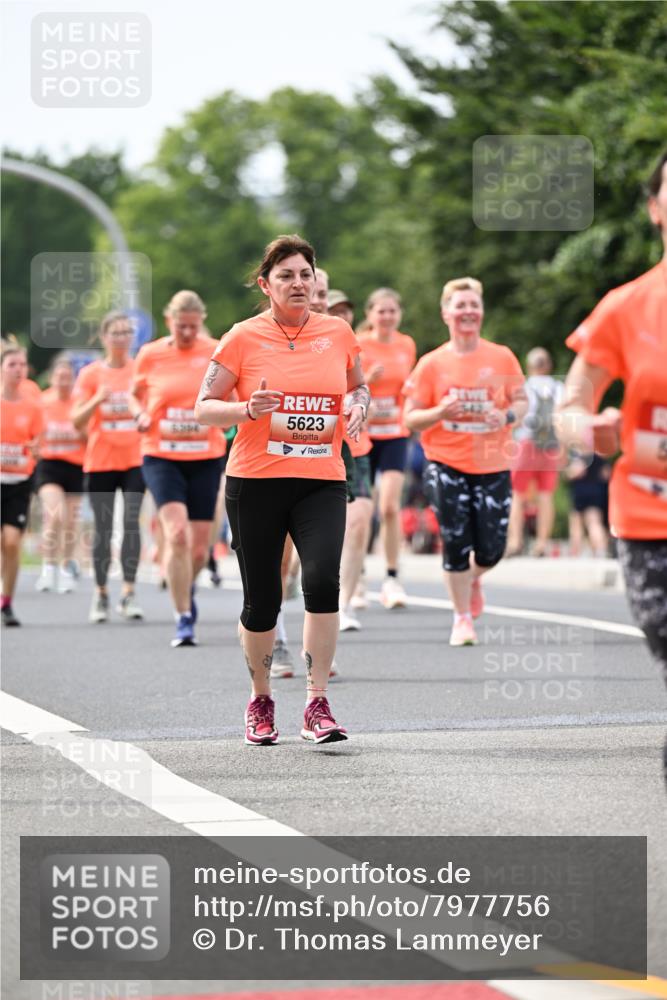 15.06.2025 - REWE Women's Run Dr. Thomas Lammeyer http://msf.ph/oto/7977756 15.06.2025 10:42:56 Laufen 5623 meine-sportfotos.de