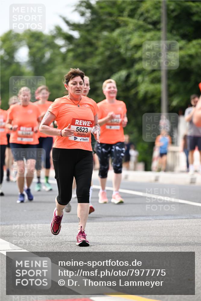 15.06.2025 - REWE Women's Run Dr. Thomas Lammeyer http://msf.ph/oto/7977775 15.06.2025 10:42:57 Laufen 5623 meine-sportfotos.de