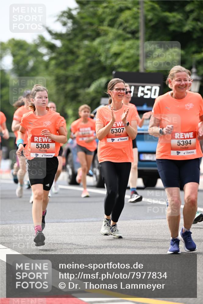 15.06.2025 - REWE Women's Run Dr. Thomas Lammeyer http://msf.ph/oto/7977834 15.06.2025 10:43:01 Laufen 5308, 50, 5307, 5394 meine-sportfotos.de