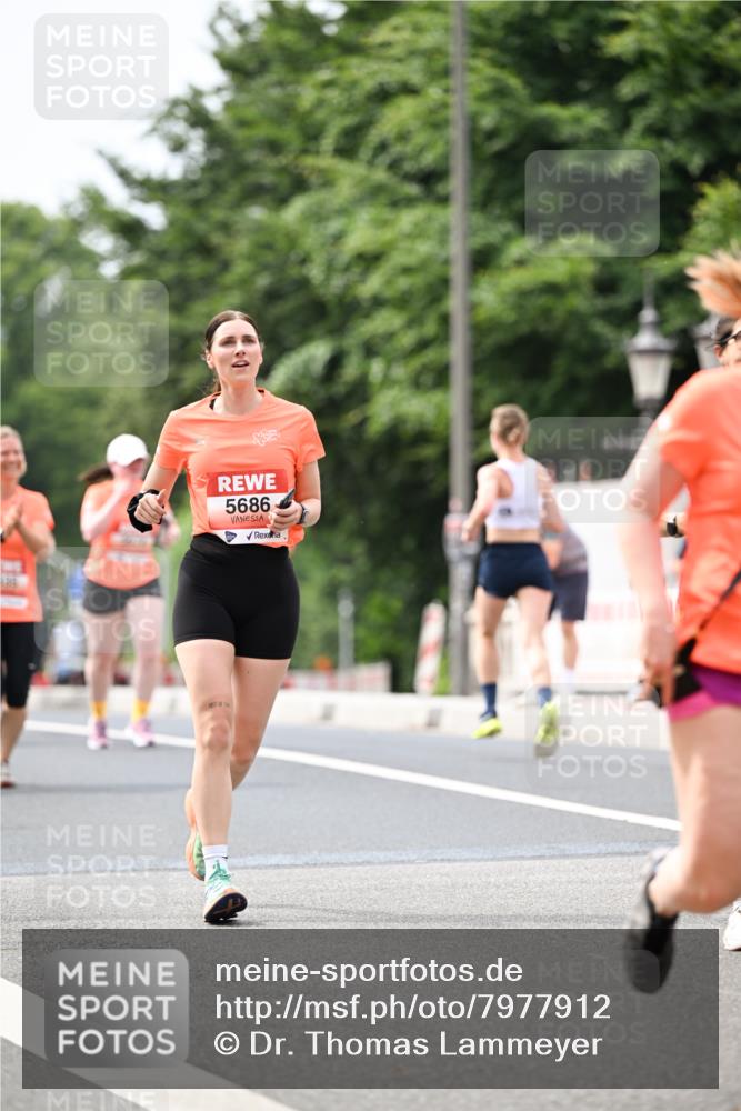15.06.2025 - REWE Women's Run Dr. Thomas Lammeyer http://msf.ph/oto/7977912 15.06.2025 10:43:06 Laufen 5686 meine-sportfotos.de