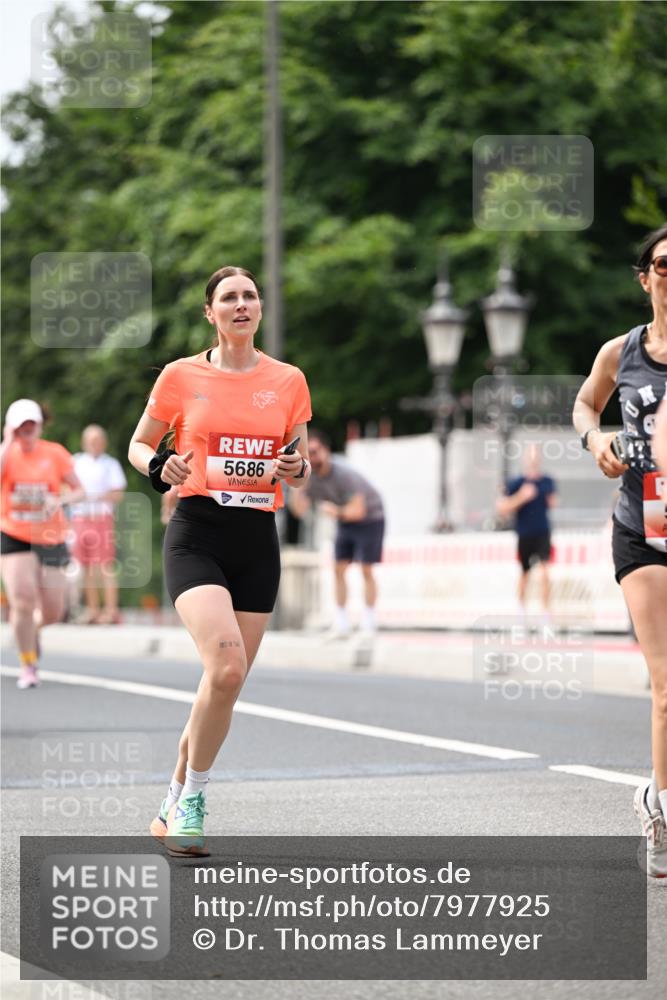 15.06.2025 - REWE Women's Run Dr. Thomas Lammeyer http://msf.ph/oto/7977925 15.06.2025 10:43:06 Laufen 5686 meine-sportfotos.de
