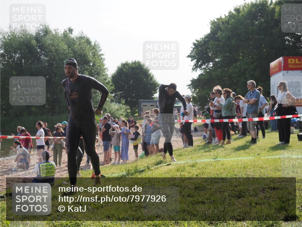 15.06.2025 - 27. Vierlanden-Triathlon KatJ http://msf.ph/oto/7977926 15.06.2025 08:38:38 Schwimmen 27, 35, 45, 86, 126 meine-sportfotos.de