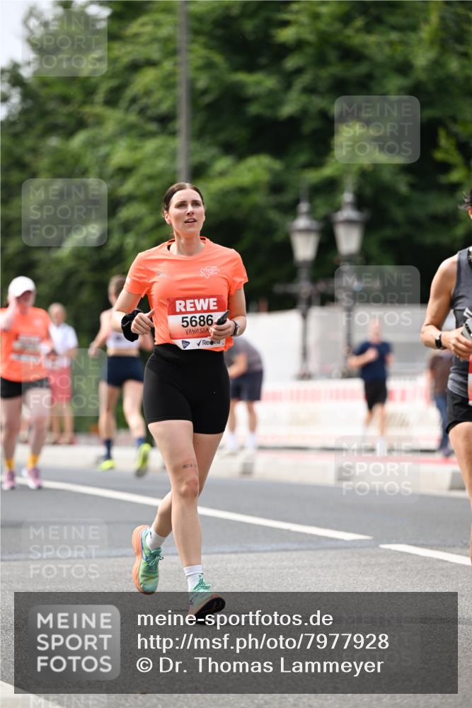15.06.2025 - REWE Women's Run Dr. Thomas Lammeyer http://msf.ph/oto/7977928 15.06.2025 10:43:06 Laufen 5686 meine-sportfotos.de