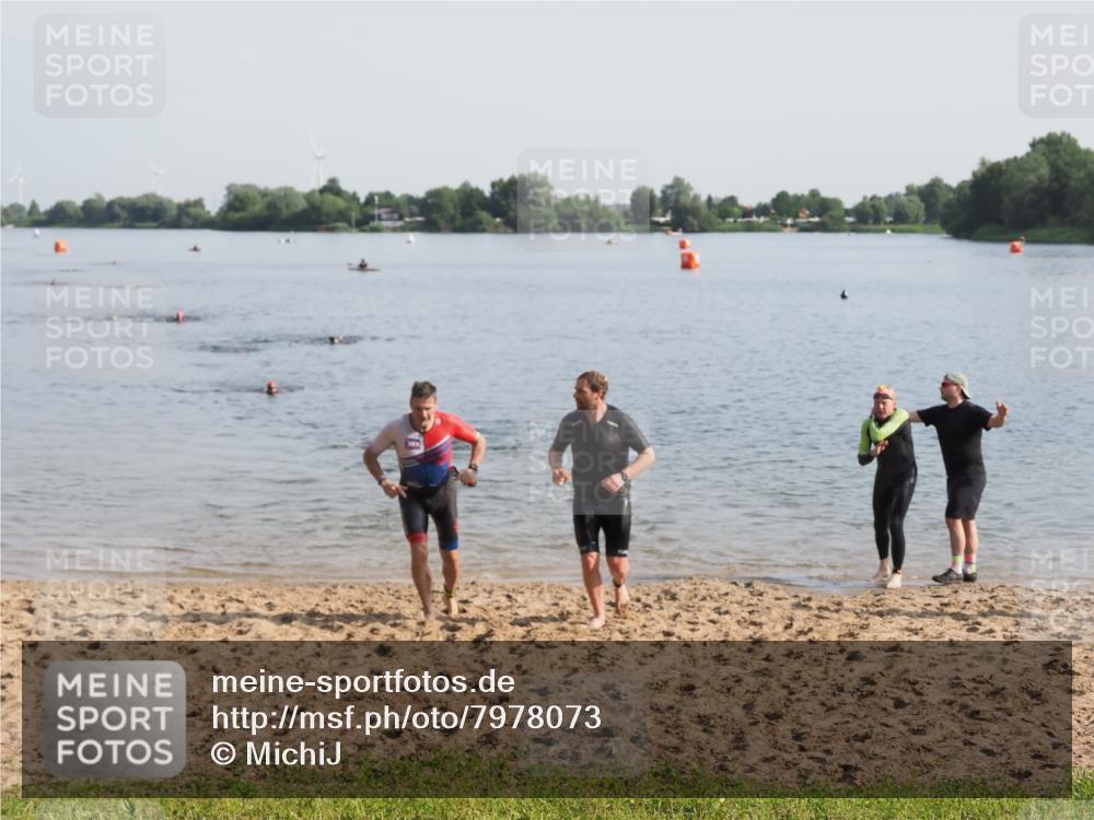 21.06.2025 - 27. Vierlanden-Triathlon MichiJ http://msf.ph/oto/7978073 15.06.2026 08:47:54 Schwimmen 34, 193 meine-sportfotos.de