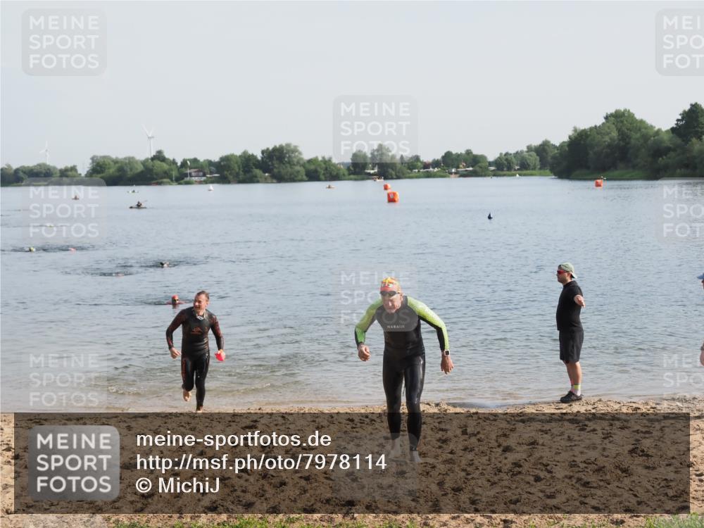 21.06.2025 - 27. Vierlanden-Triathlon MichiJ http://msf.ph/oto/7978114 15.06.2026 08:48:02 Schwimmen 16, 34, 167, 193 meine-sportfotos.de