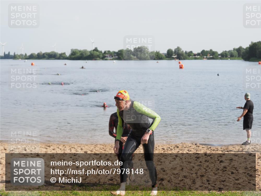 21.06.2025 - 27. Vierlanden-Triathlon MichiJ http://msf.ph/oto/7978148 15.06.2026 08:48:05 Schwimmen 16, 34, 167, 193 meine-sportfotos.de