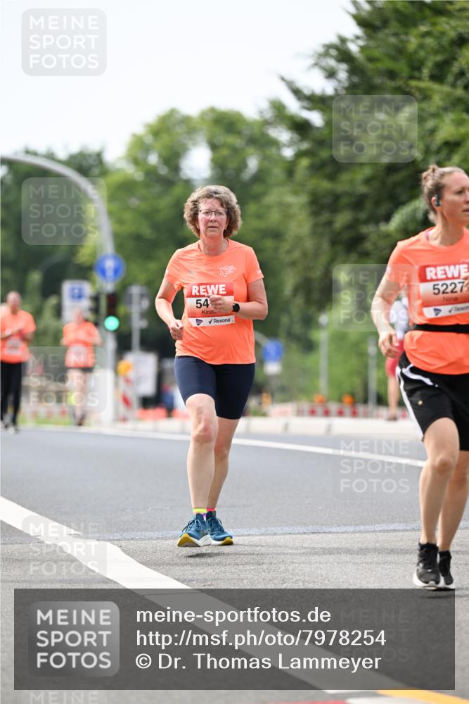 15.06.2025 - REWE Women's Run Dr. Thomas Lammeyer http://msf.ph/oto/7978254 15.06.2025 10:43:26 Laufen 54, 5227 meine-sportfotos.de