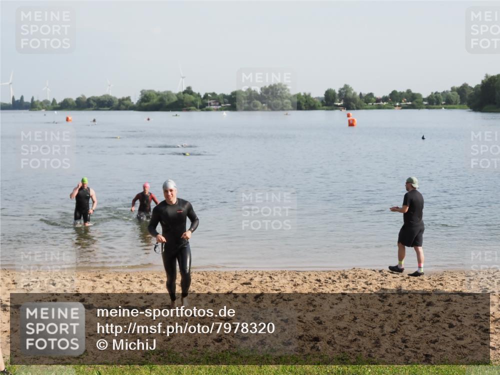 21.06.2025 - 27. Vierlanden-Triathlon MichiJ http://msf.ph/oto/7978320 15.06.2026 08:48:46 Schwimmen 19, 144 meine-sportfotos.de