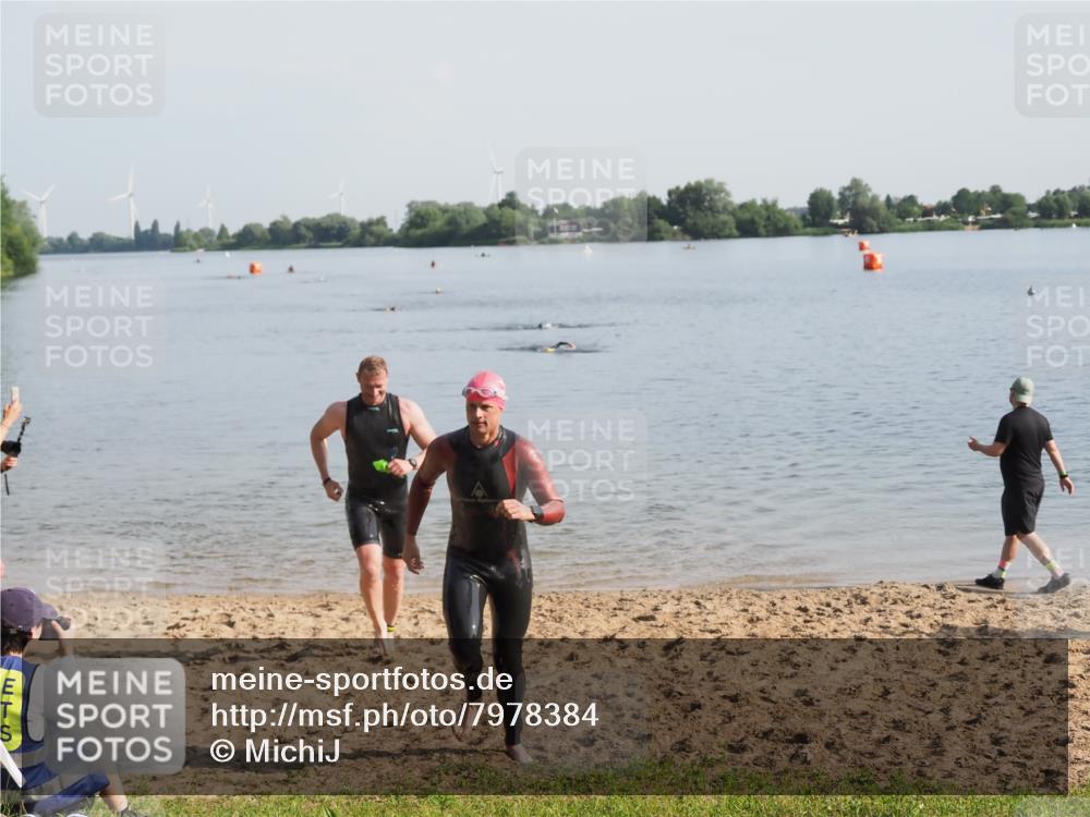 21.06.2025 - 27. Vierlanden-Triathlon MichiJ http://msf.ph/oto/7978384 15.06.2026 08:48:54 Schwimmen 19, 115, 144 meine-sportfotos.de