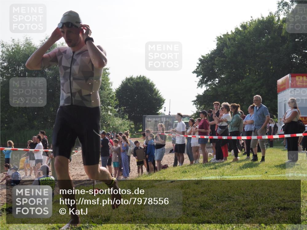 15.06.2025 - 27. Vierlanden-Triathlon KatJ http://msf.ph/oto/7978556 15.06.2025 08:40:37 Schwimmen 7 meine-sportfotos.de