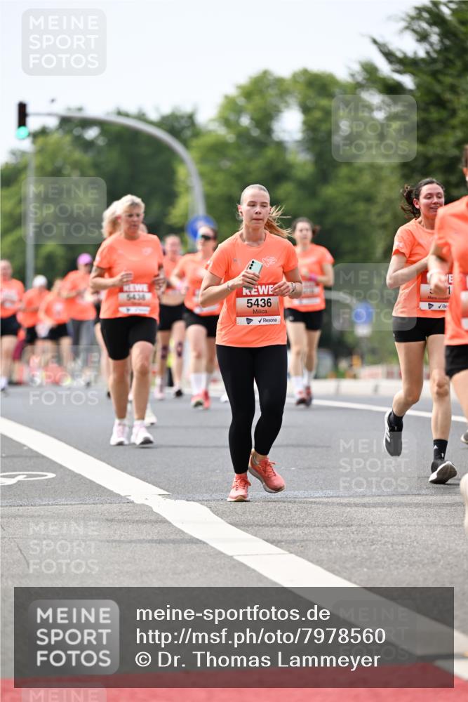 15.06.2025 - REWE Women's Run Dr. Thomas Lammeyer http://msf.ph/oto/7978560 15.06.2025 10:43:48 Laufen 5438, 5436 meine-sportfotos.de