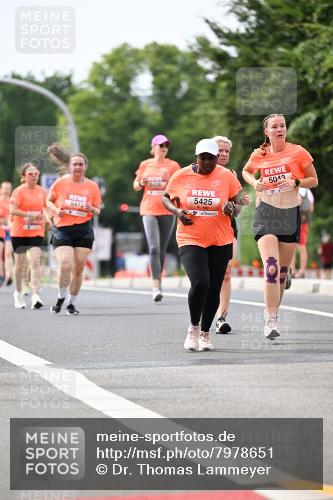15.06.2025 - REWE Women's Run Dr. Thomas Lammeyer http://msf.ph/oto/7978651 15.06.2025 10:43:55 Laufen 5472, 5426, 5425, 5043 meine-sportfotos.de